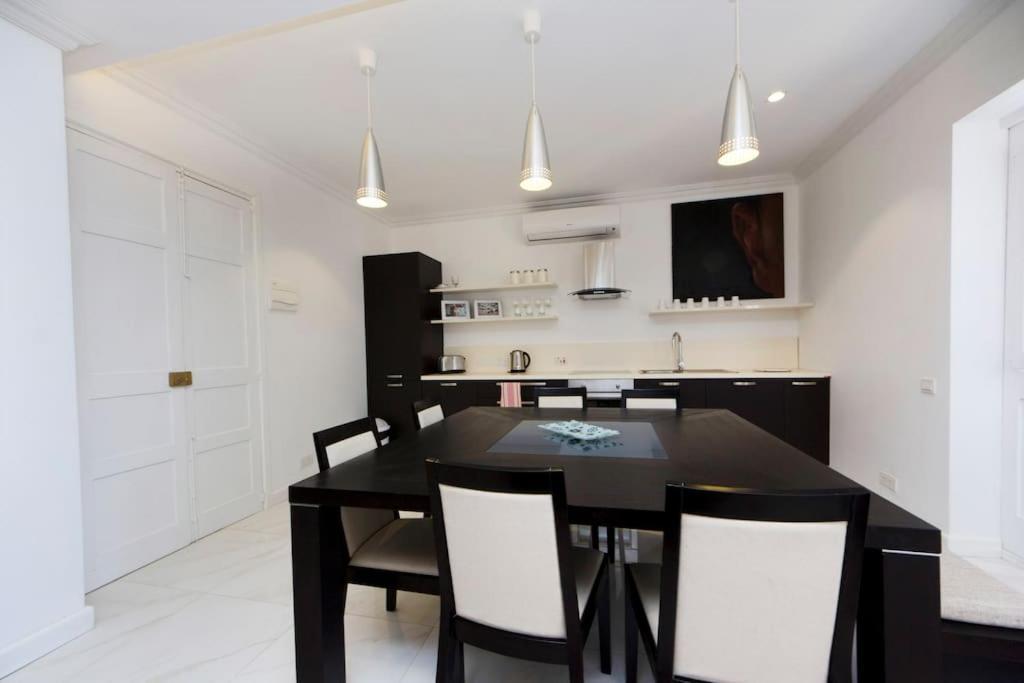 Ag3 - Large, Bright And Stylish Apartment Valletta Exterior photo