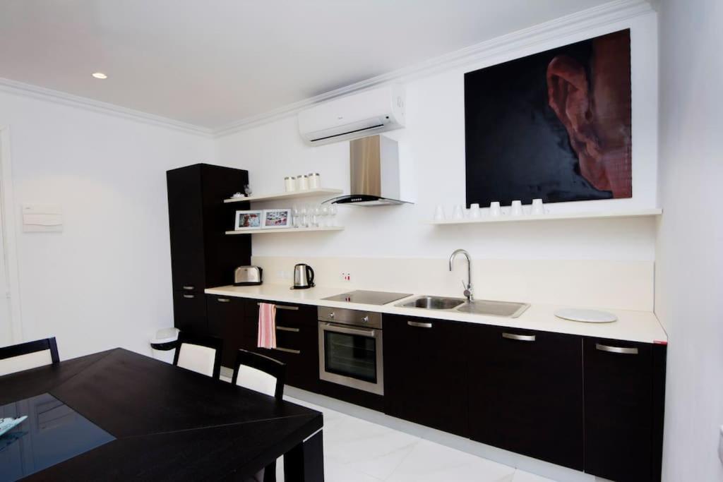Ag3 - Large, Bright And Stylish Apartment Valletta Exterior photo